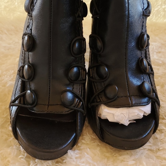 Booties - Picture 7 of 8